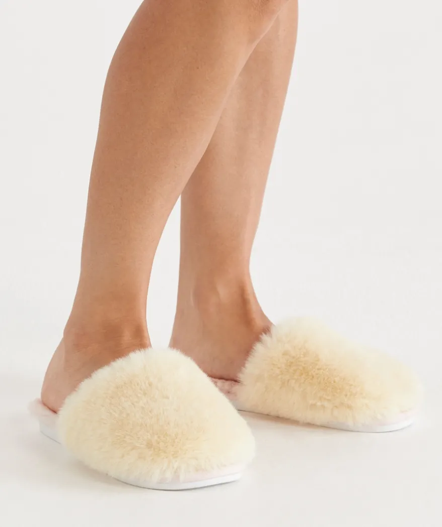 Contrast Fluffy Slipper