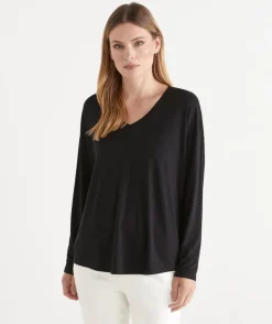 Long Sleeve V Neck Pleat Back Tee