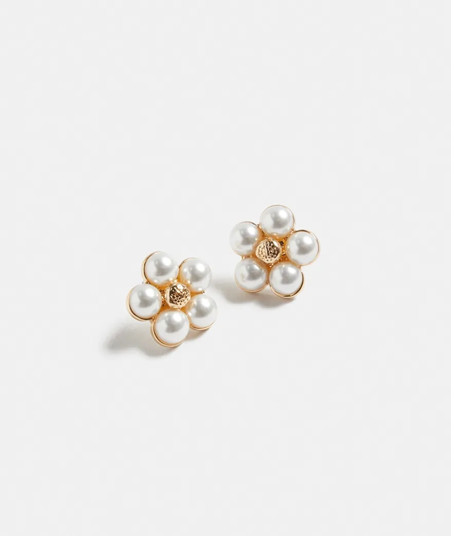 Pearl Flower Gold Stud Earring