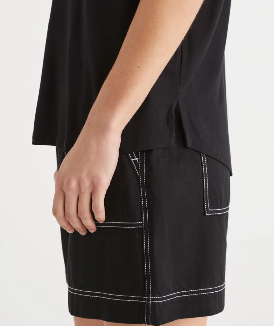 Seam Detail Curve Hem Tee